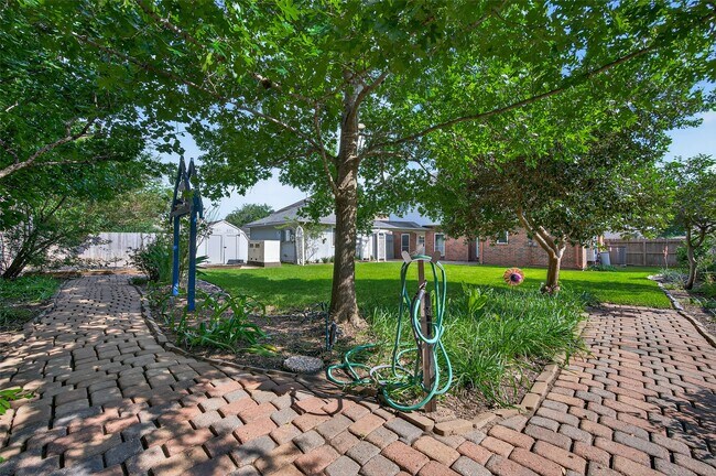 Building Photo - 2483 Hodges Bend Cir