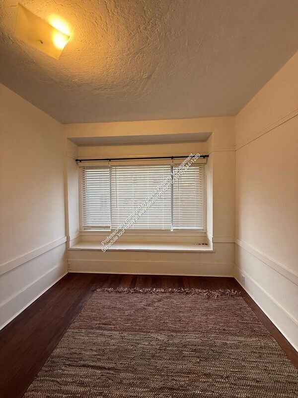 Building Photo - 1806 Filbert St