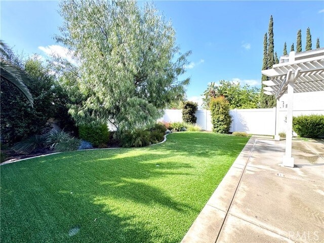 Building Photo - 27651 Soltero