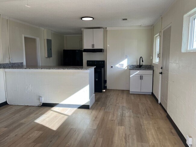 Building Photo - 117 Blanton Ave