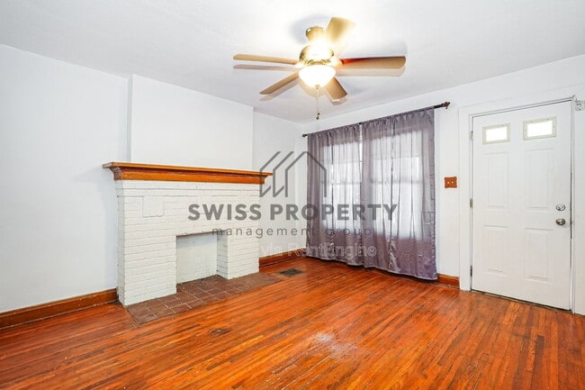 Building Photo - 1339 E Kossuth St