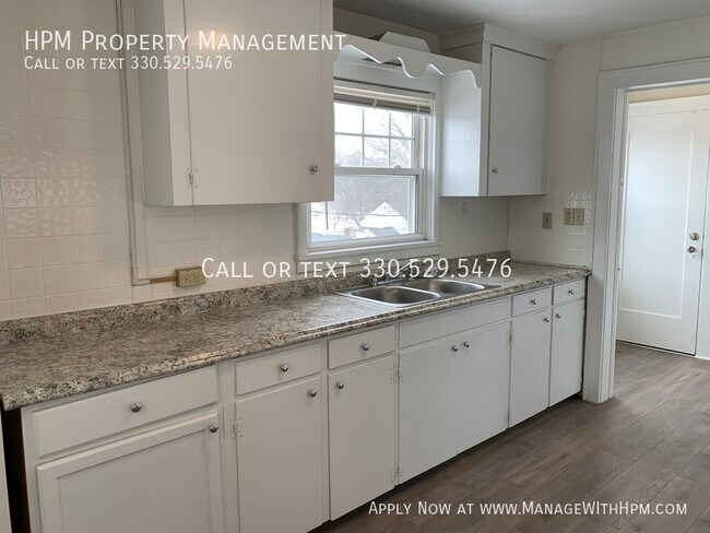 Building Photo - 1205 Ridge Rd NW
