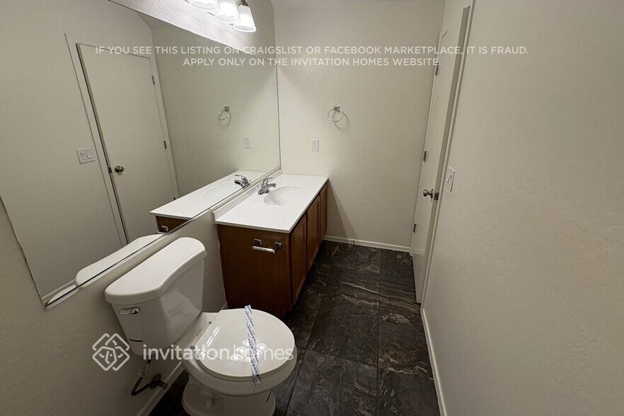 Building Photo - 6529 W Monroe St