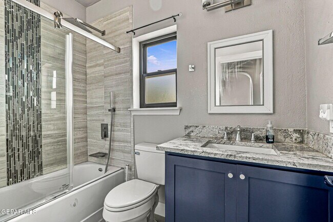 Building Photo - 14420 Navajo Point Dr