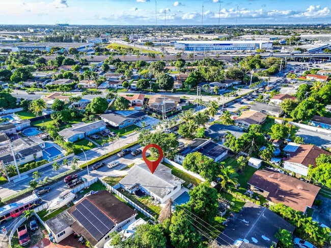 Building Photo - 17835 NE 6th Ave