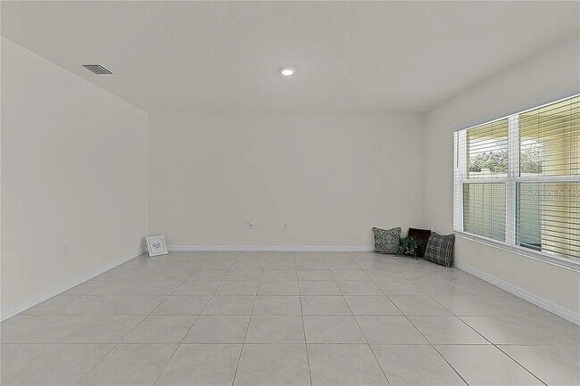 Building Photo - 8661 Triumph Cir