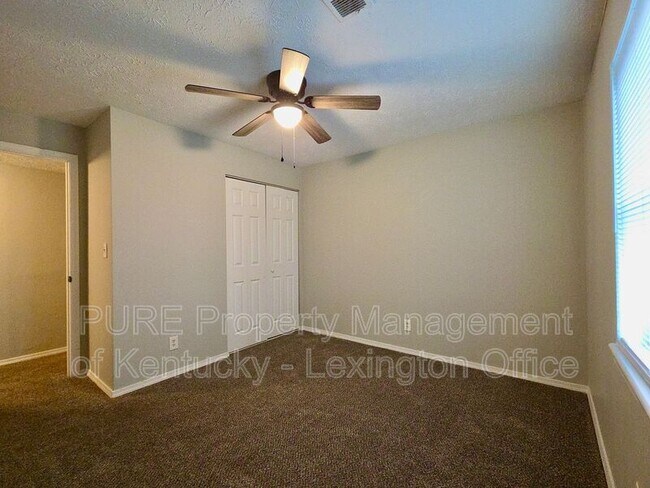 Building Photo - 348 Redding Rd