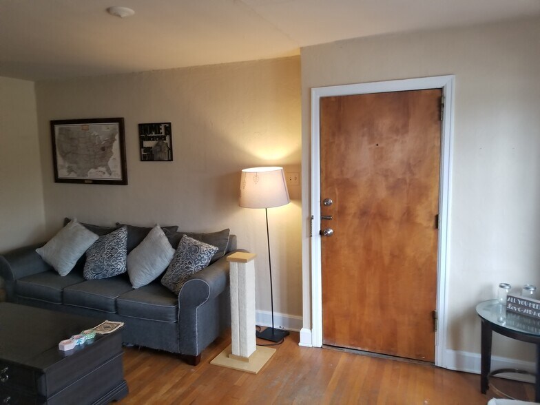 Building Photo - 6532 Wilkins Ave