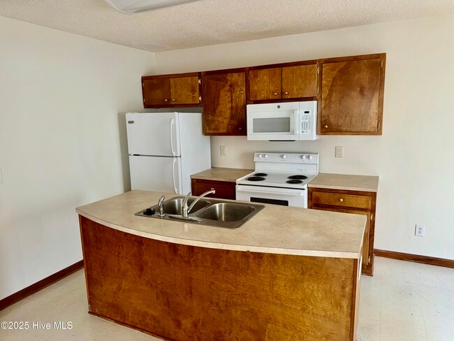 Building Photo - 1118 Brownlea Dr