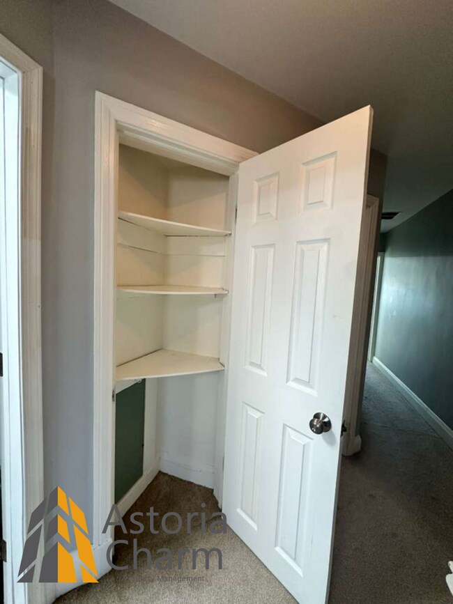 Building Photo - Spacious 3BR/2BA Home with Finished Baseme...