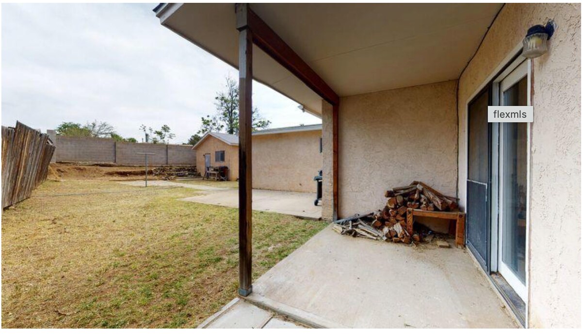 Building Photo - 12437 Grand Ct NE