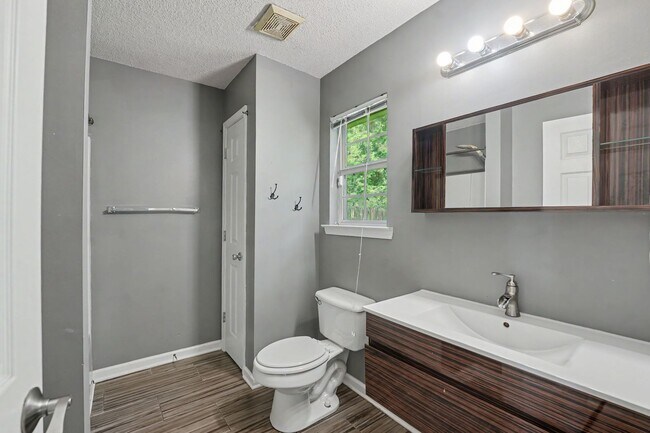 Building Photo - 152 Dovetail Crossing
