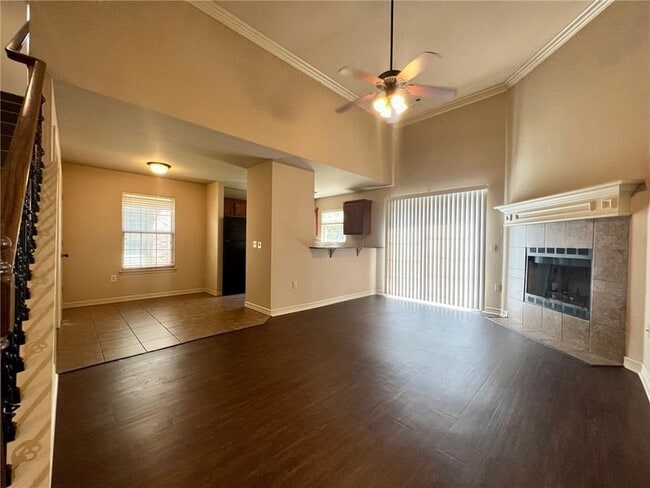 Building Photo - 1777 N Chestnut Ave