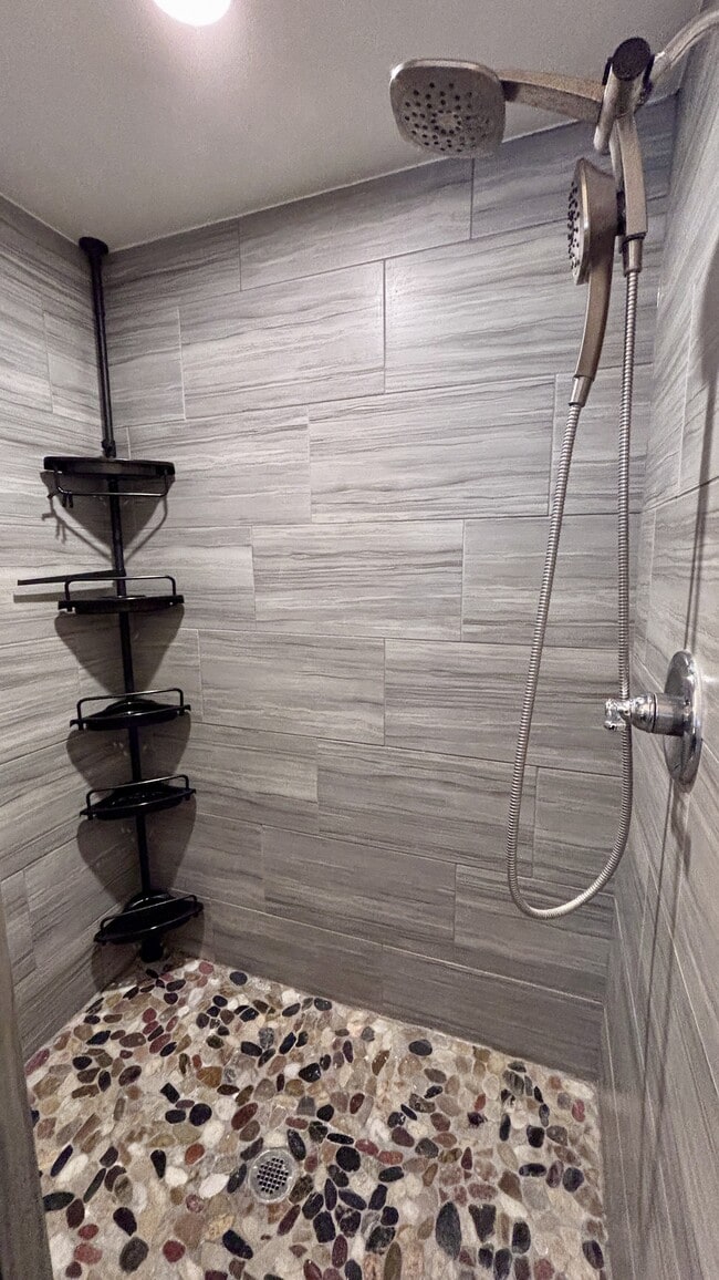 Building Photo - 12821 Rock Cliff Ave