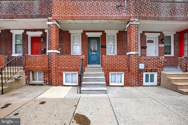 Building Photo - 1617 S Newkirk St