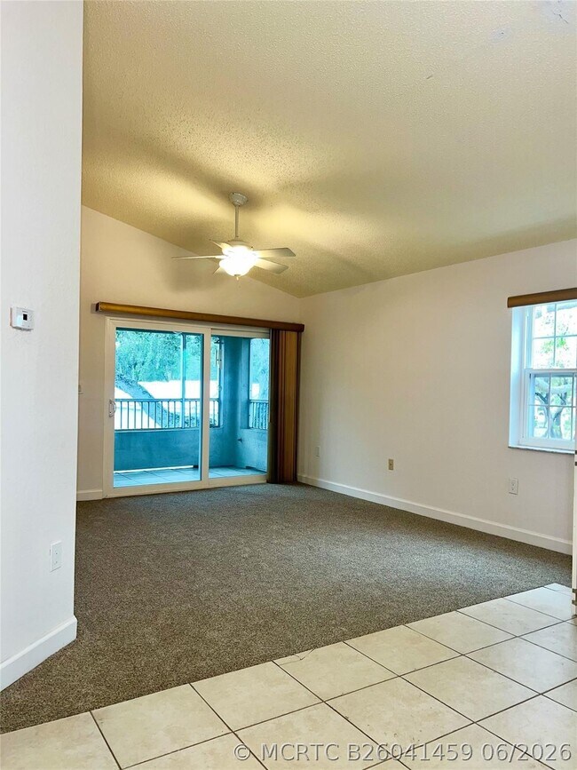 Building Photo - 2850 N Oakland Forest Dr