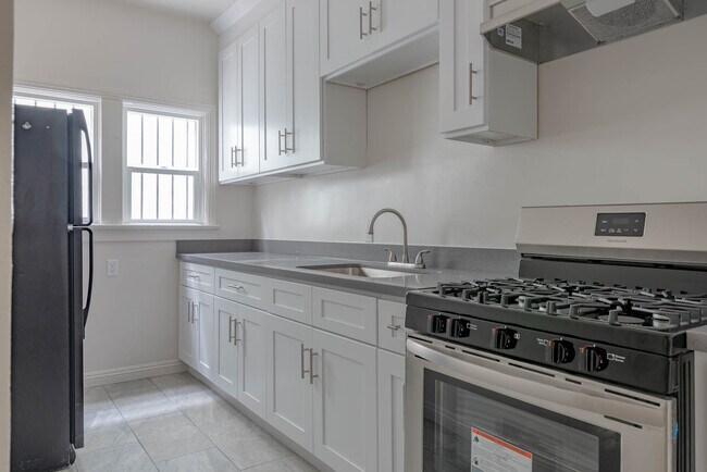 Building Photo - 410 Coronado Ter