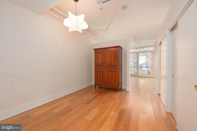 Building Photo - 1700 Kalorama Rd NW