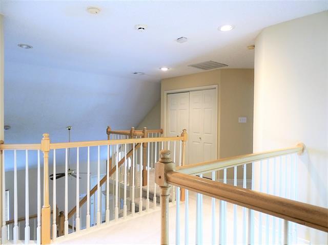 Building Photo - 1700 Seminary Dr