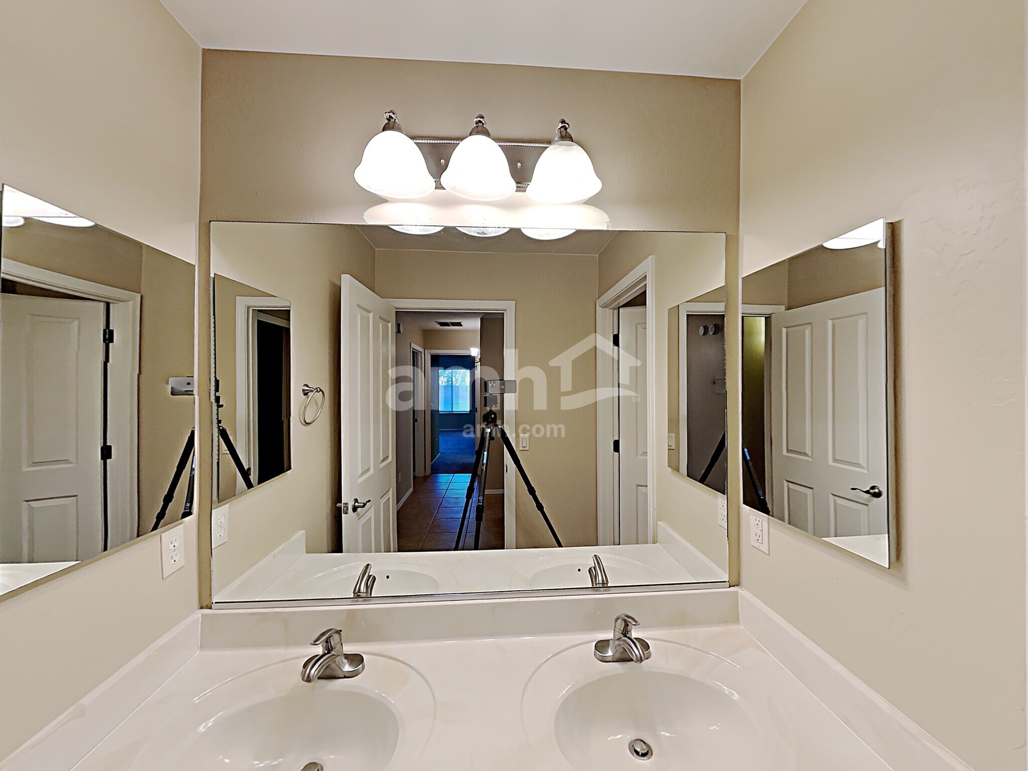 Building Photo - 10808 S Alley Mountain Dr