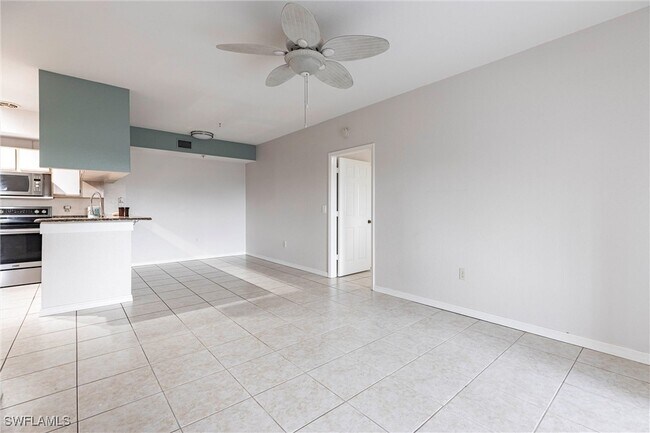 Building Photo - 6490 Aragon Way