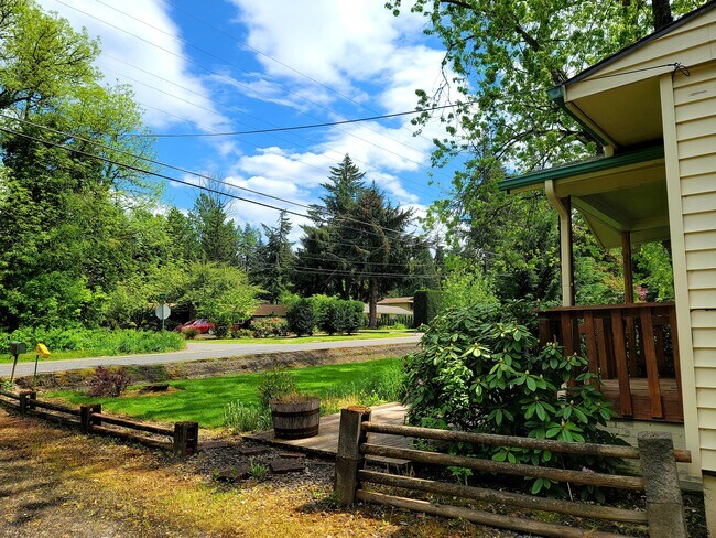 Building Photo - 11071 SE 242nd Ave