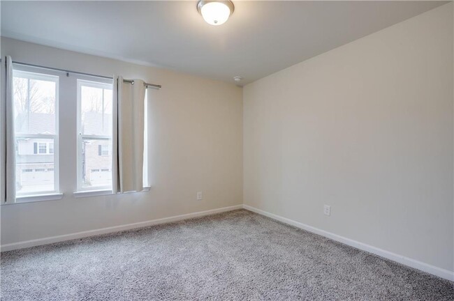 Building Photo - 116 Cedar Ln