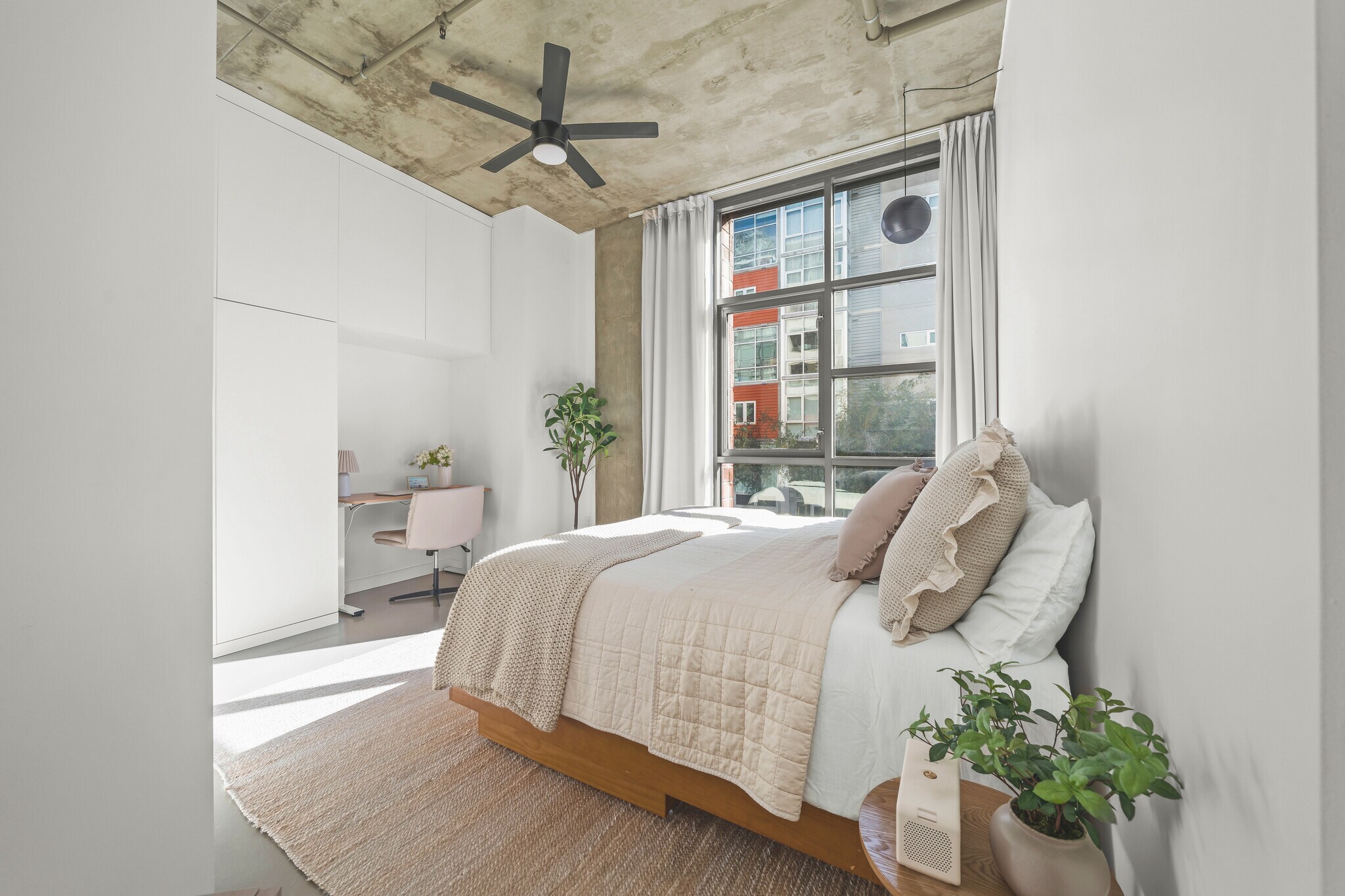 Building Photo - 1050 Island Ave