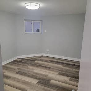 Building Photo - 2827 W Lunt Ave