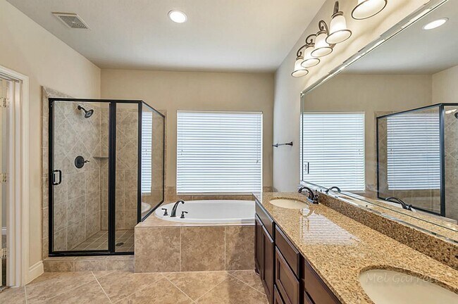 Building Photo - 28810 Davenport Dr