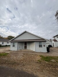 Building Photo - 103 S 13th St