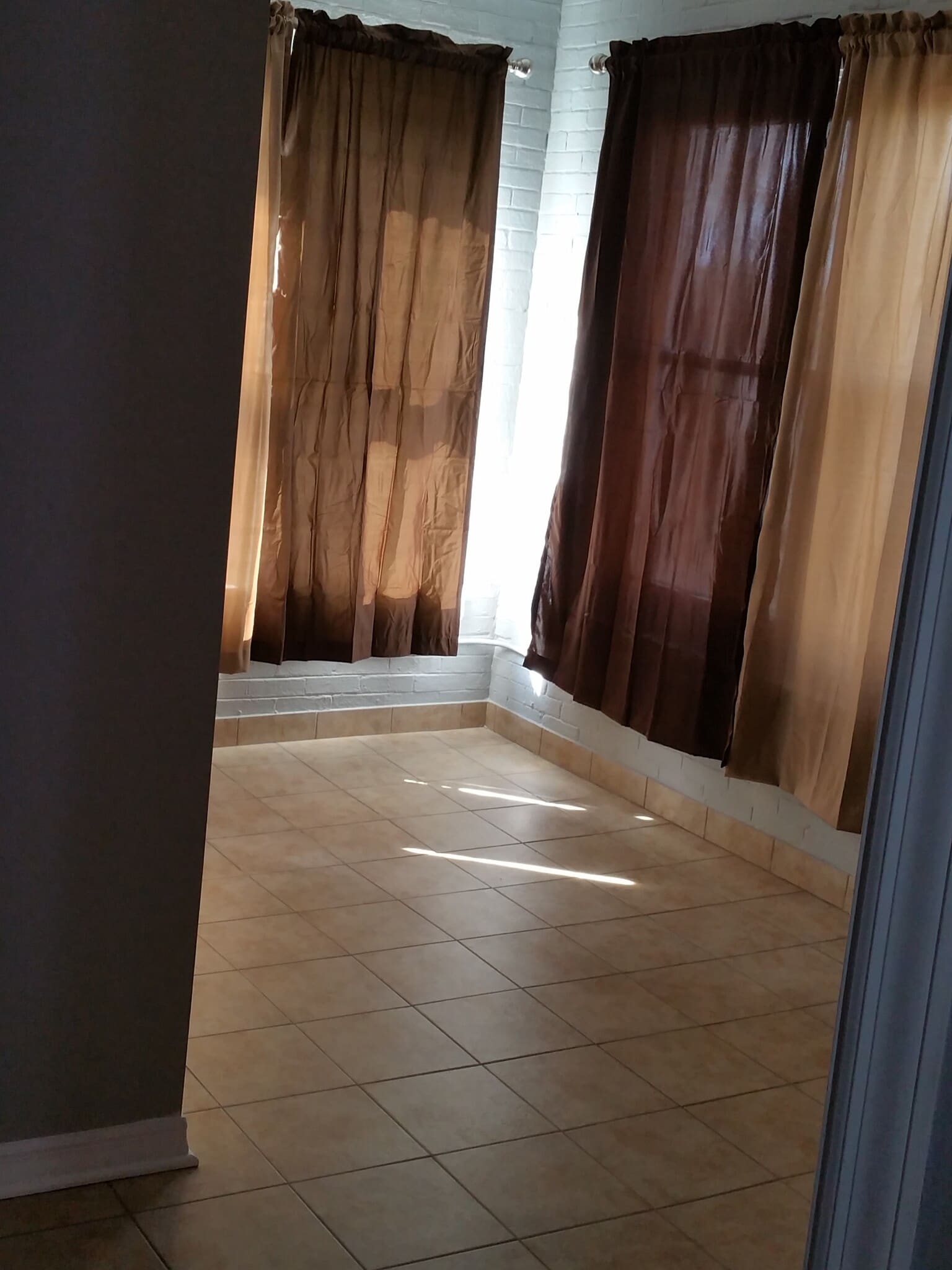 Building Photo - 1303 W Pratt Blvd