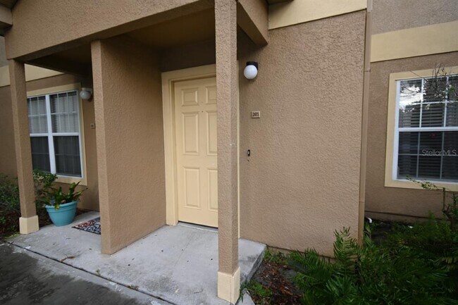 Building Photo - 36113 Deer Creek Dr