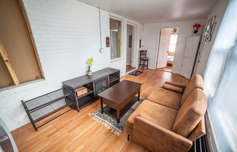 Building Photo - 4572 Rumsey Ave