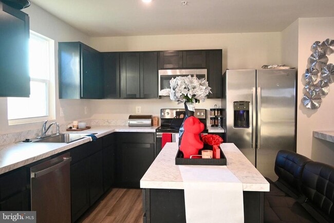 Building Photo - 110 Mariners Wy