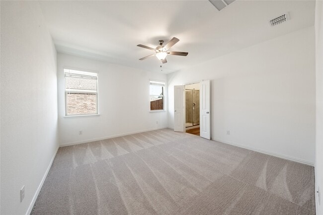 Building Photo - 340 Wentworth Dr