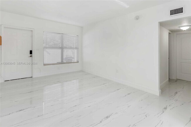 Building Photo - 1236 NE 109th St
