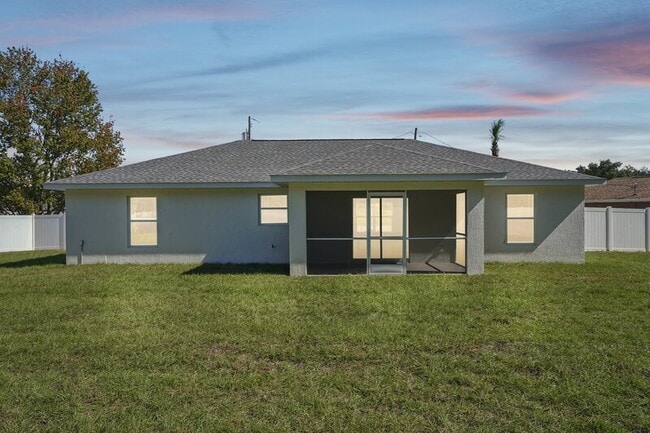 Building Photo - 6 Dogwood Dr Trce