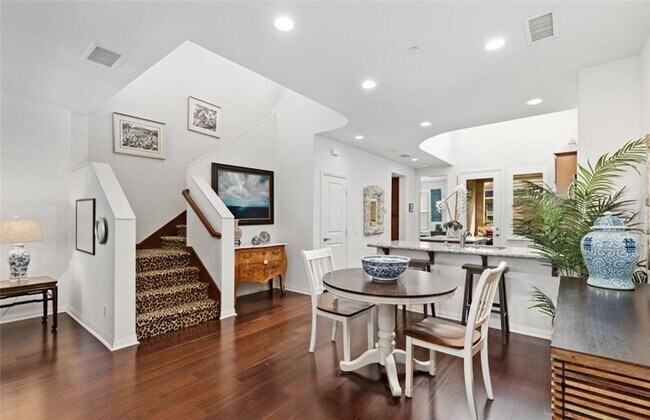 Building Photo - 71 Brownstone Way