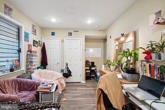 Building Photo - 1611 N 17th St