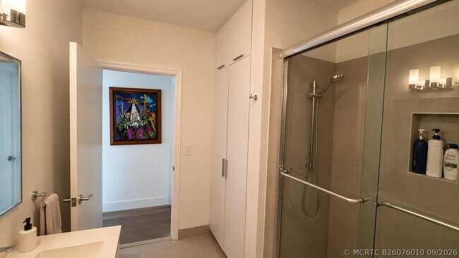 Building Photo - 4107 Carriage Dr