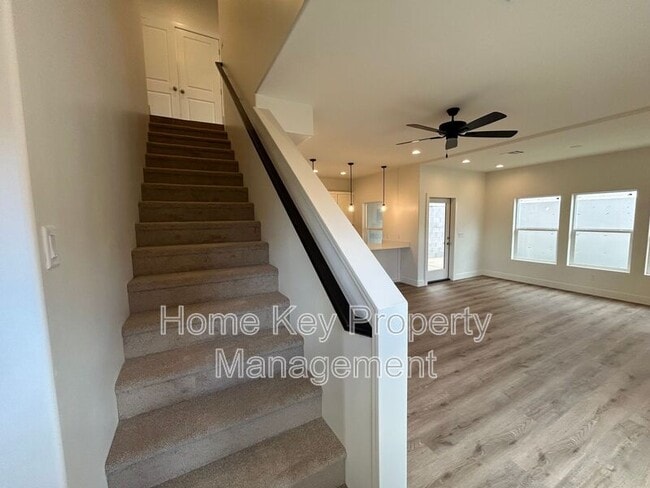 Building Photo - 1549 Mead Ln
