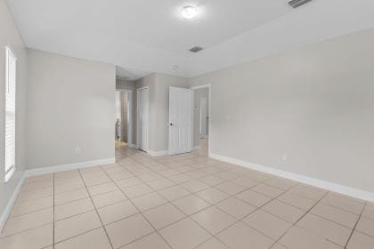 Building Photo - 3718 SW Masilunas St