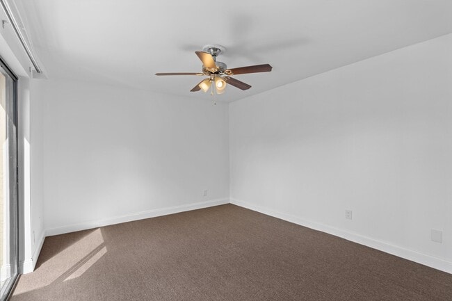 Building Photo - 226 Alemeda Dr