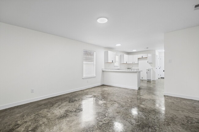 Building Photo - 1422 Rozelle St