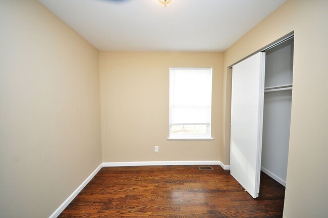 Building Photo - Freshly updated 3 Bedroom Home with a Full...