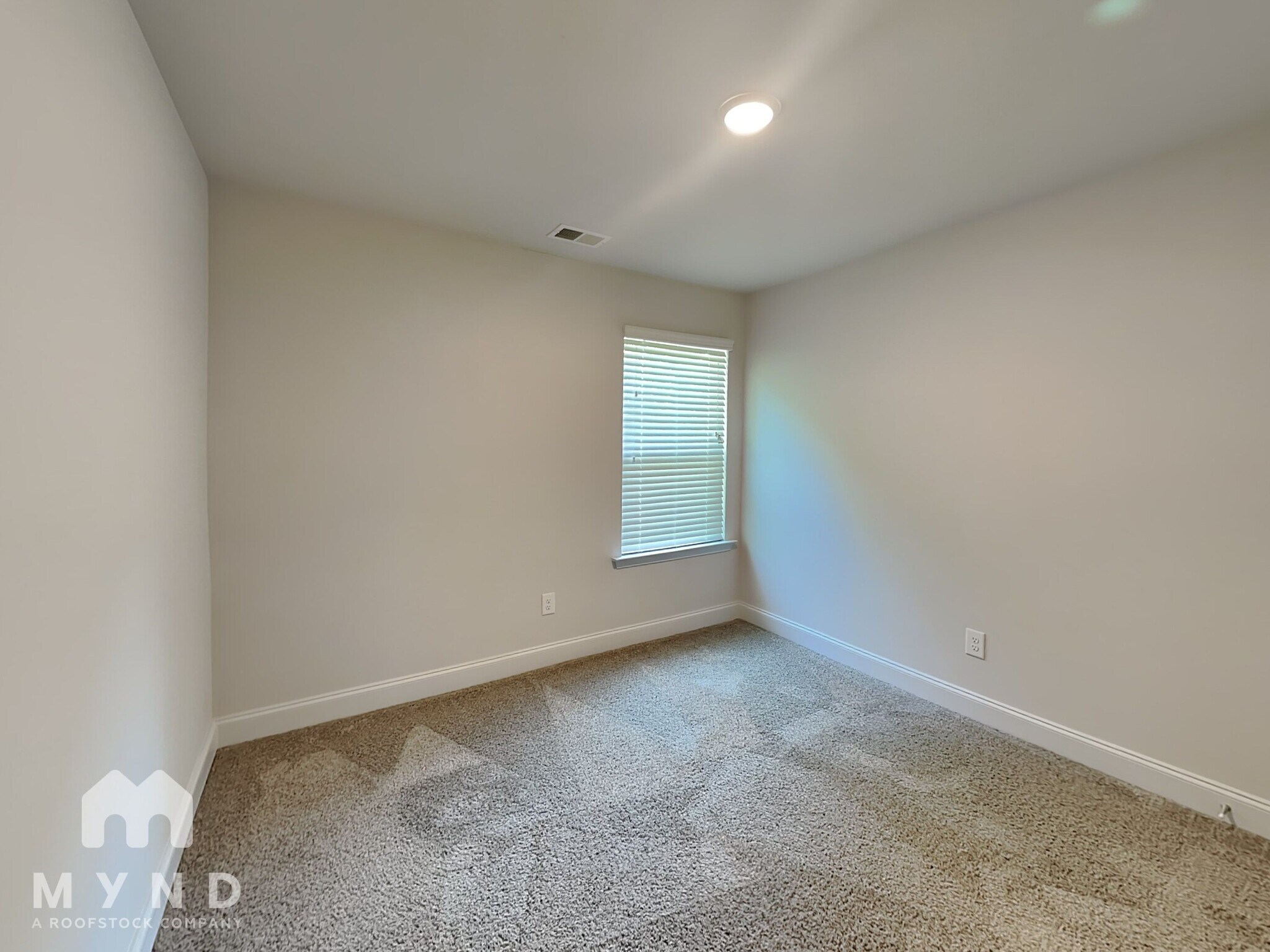 Building Photo - 10170 Benton Woods Dr
