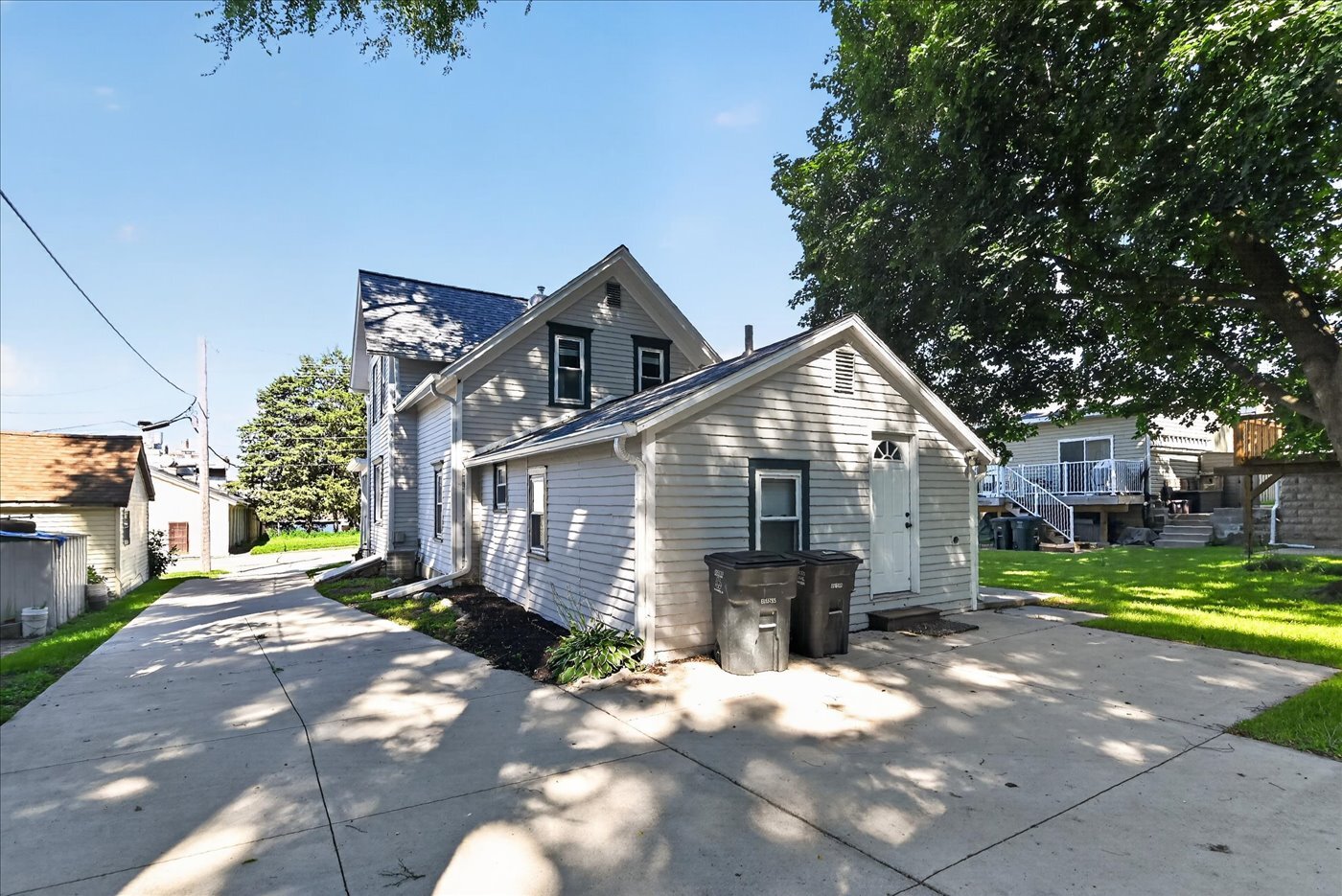 Building Photo - 409 S 4th St