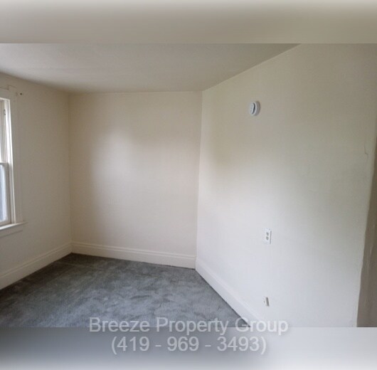 Building Photo - 713 Orchard St
