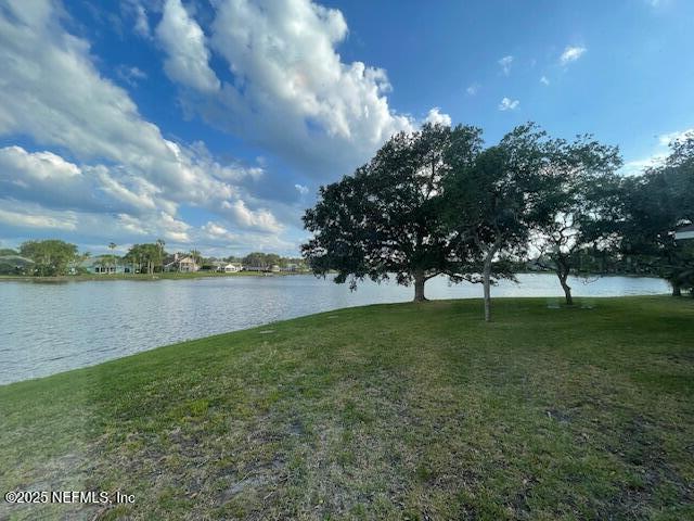 Building Photo - 361 Crossroad Lakes Dr